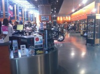 64549_381081332022001_1086734985_n